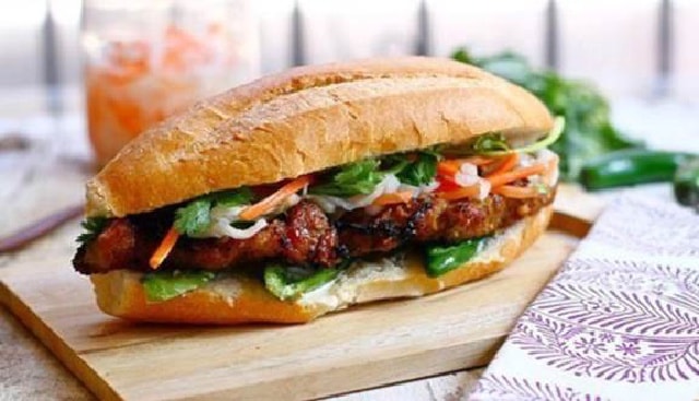 Hình ảnh Bánh mì thịt nướng