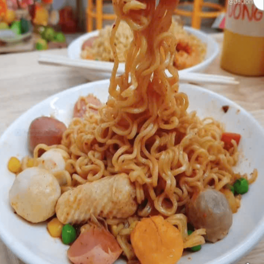 Hình ảnh Hoàng Lan - Tiệm Mỳ Indomie - Tạ Quang Bửu
