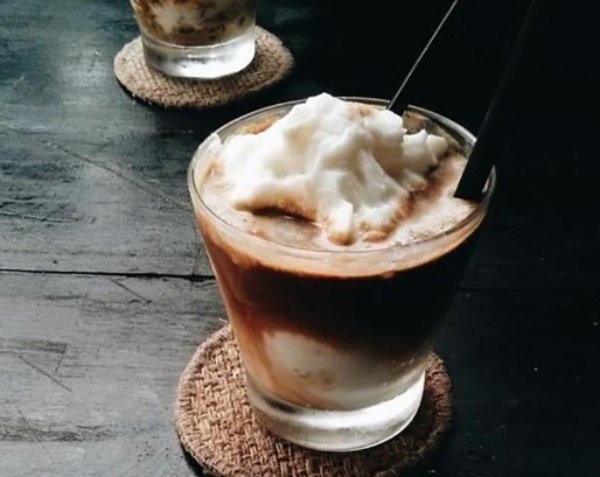 Hình ảnh Coconut Cafe - Cà Phê Cốt Dừa & Kem Bơ – Hàng Mành
