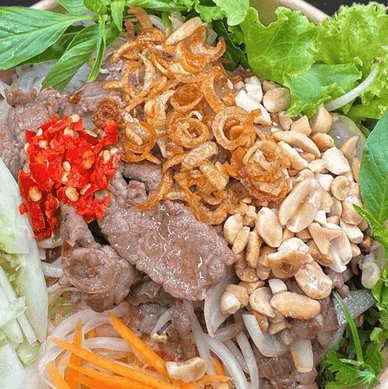 Hình ảnh Quán Huyền Móm - Miến Trộn & Bánh Đa Cua -Thái Hà