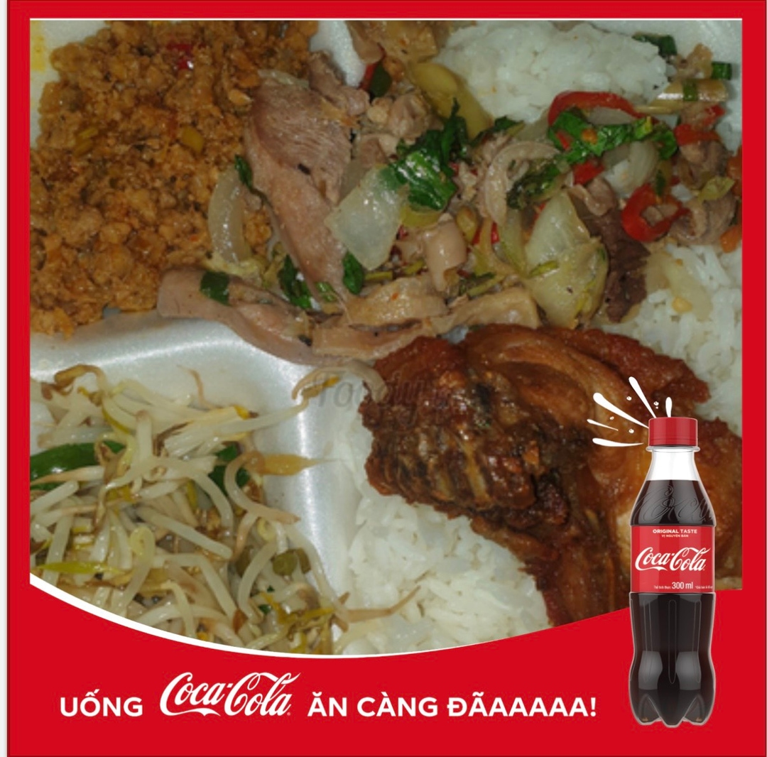 cơm bò xào, gà rán sốt me, gà cựa xào + coca/sprite