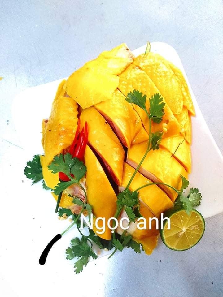 Gà ủ muối hoa tiêu nửa con ăn mát