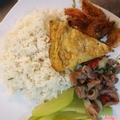 Cơm - Tôm Rang - Gà Cựa Xào - Trứng Rán