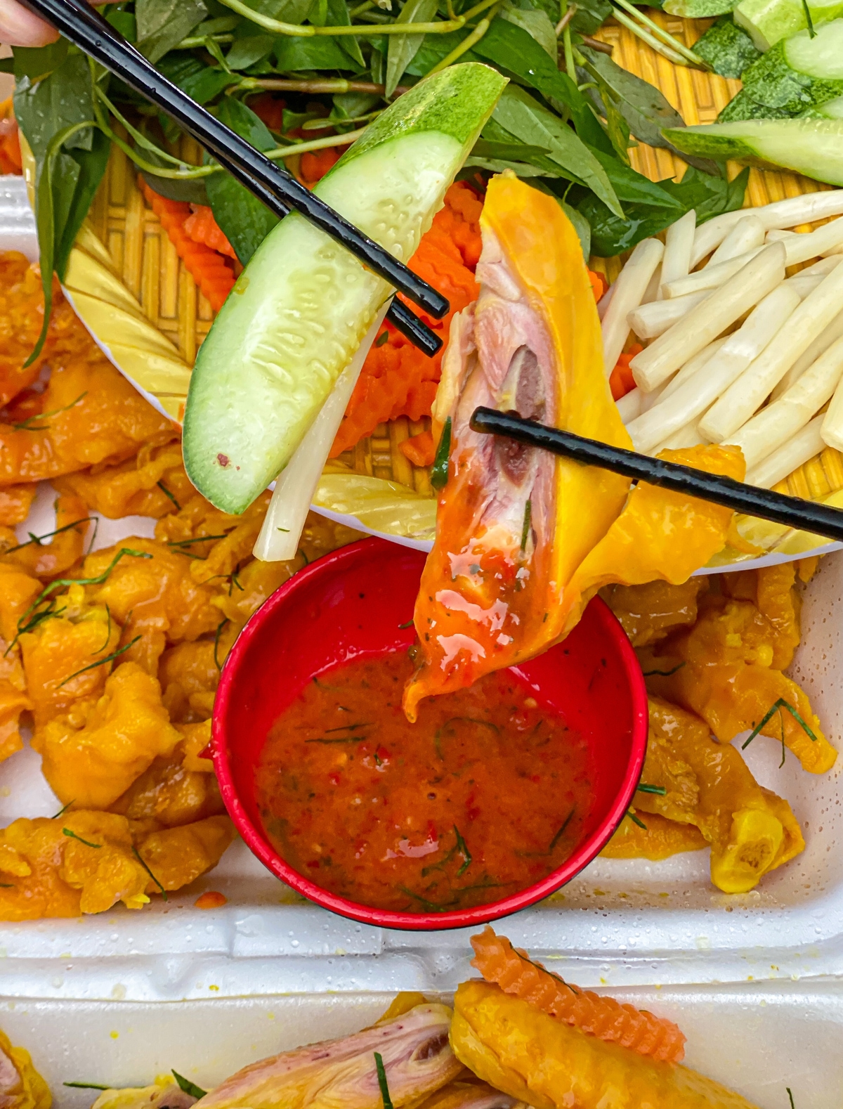 Gà ủ muối nửa con