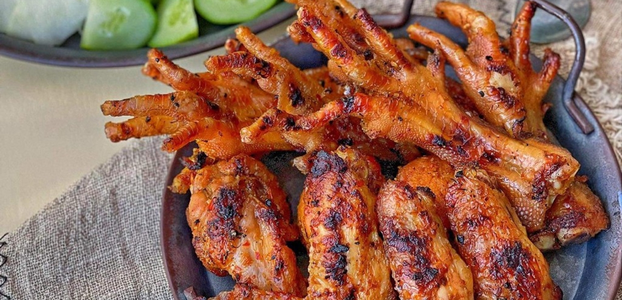 Hình ảnh Ăn Vặt Bếp Của Thuý - Chân Gà Nướng - Cách Mạng Tháng 8