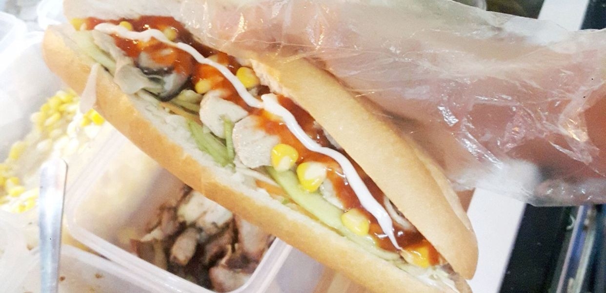 Hình ảnh Bánh Mì Gà Mái