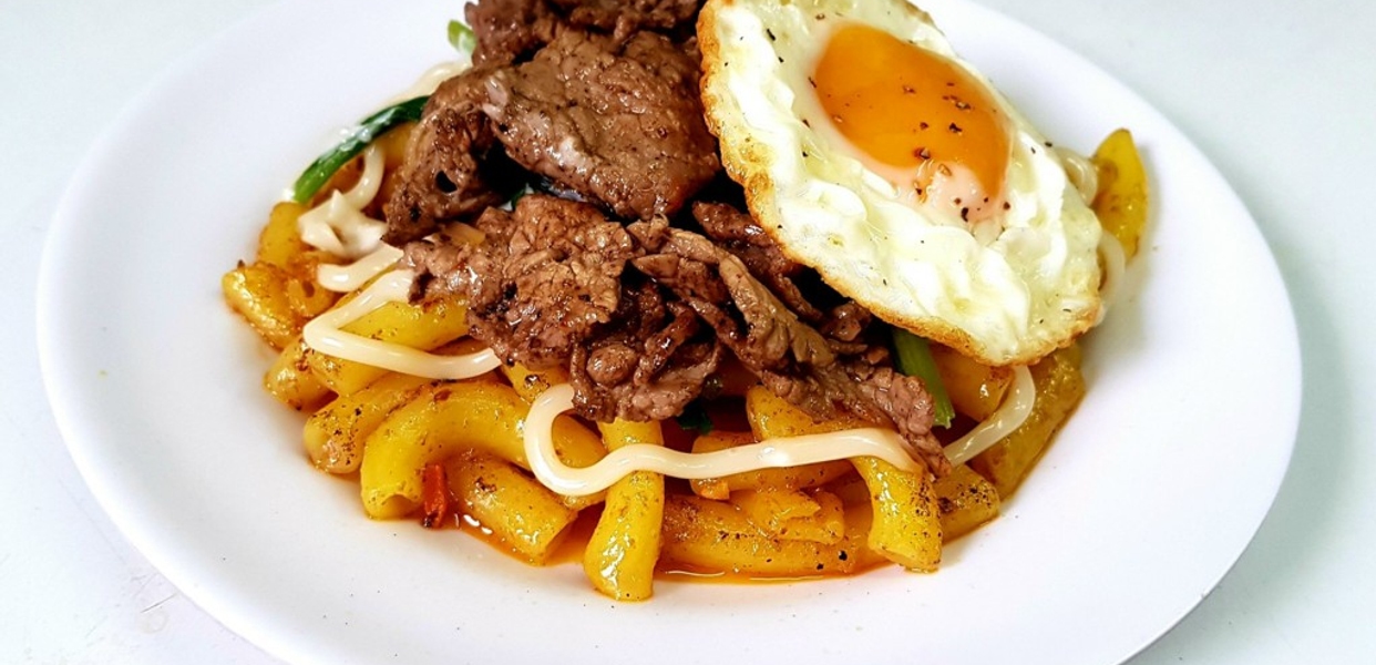 Hình ảnh Cà Pháo - Nui Xào & Mì Trộn - Nguyễn Trãi