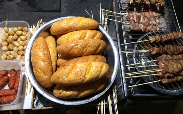 Hình ảnh Bánh Mì Cô Liên
