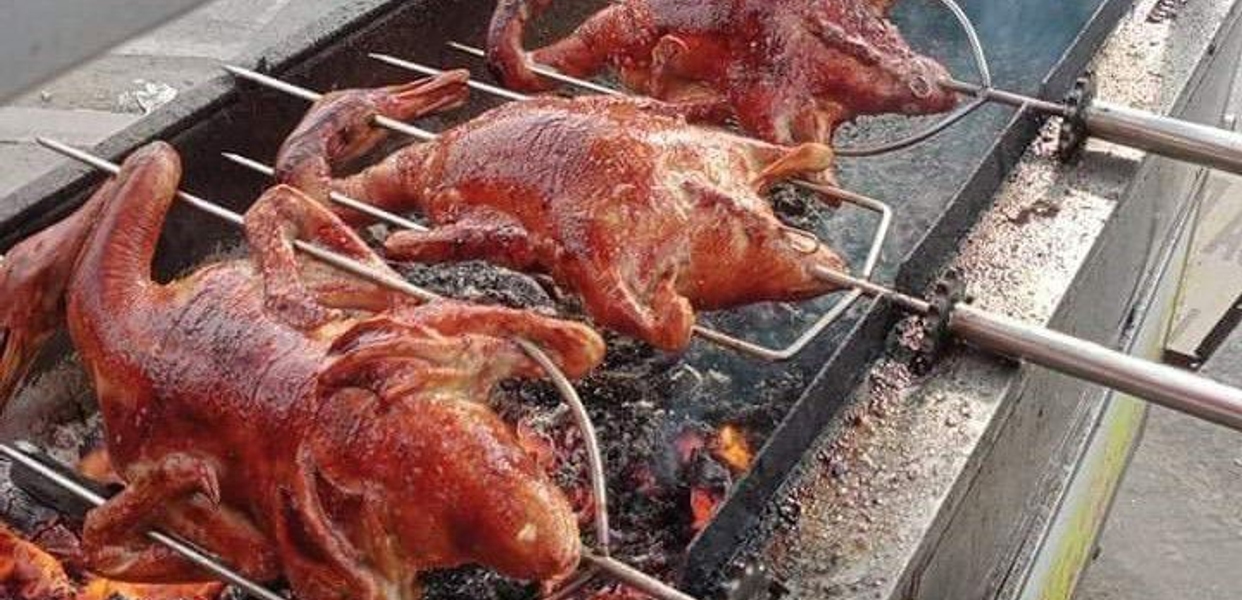 Hình ảnh Vịt Và Gà Nướng Hoà Yến