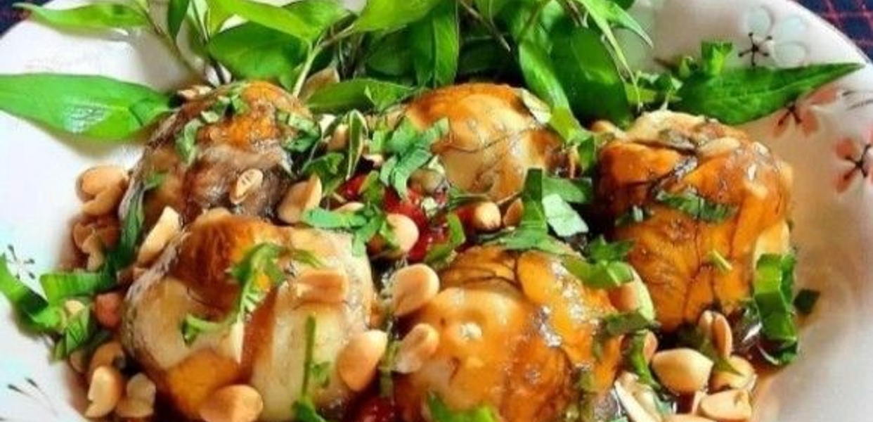 Hình ảnh Mẹ Núm - Hột Vịt Lộn - Cút Lộn - Nguyễn Hồng Đào