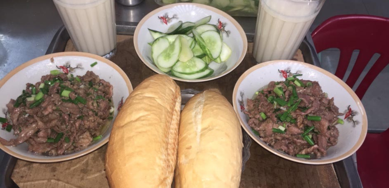 Hình ảnh Bánh Mì Bò Xào Linh Thủy