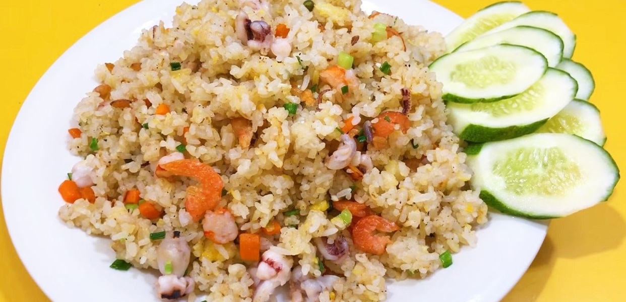 Hình ảnh Cơm Chiên 3 Anh Em - Kha Vạn Cân