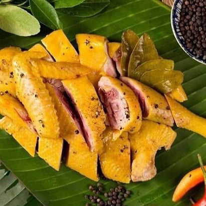 Hình ảnh Bếp Mẹ Bun - Gà Ủ Muối Hoa Tiêu & Chân Gà Sả Ớt