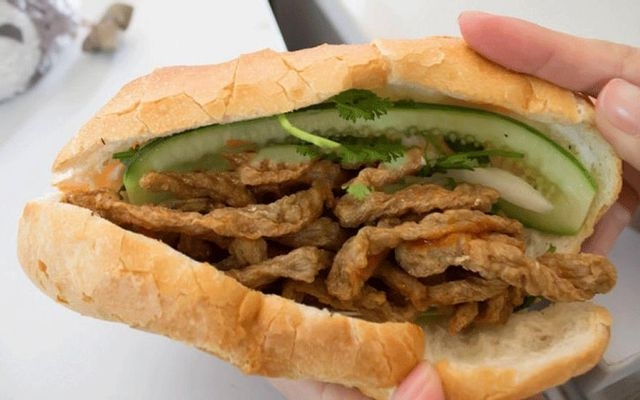 Hình ảnh Linh - Bánh Mì Chả Cá