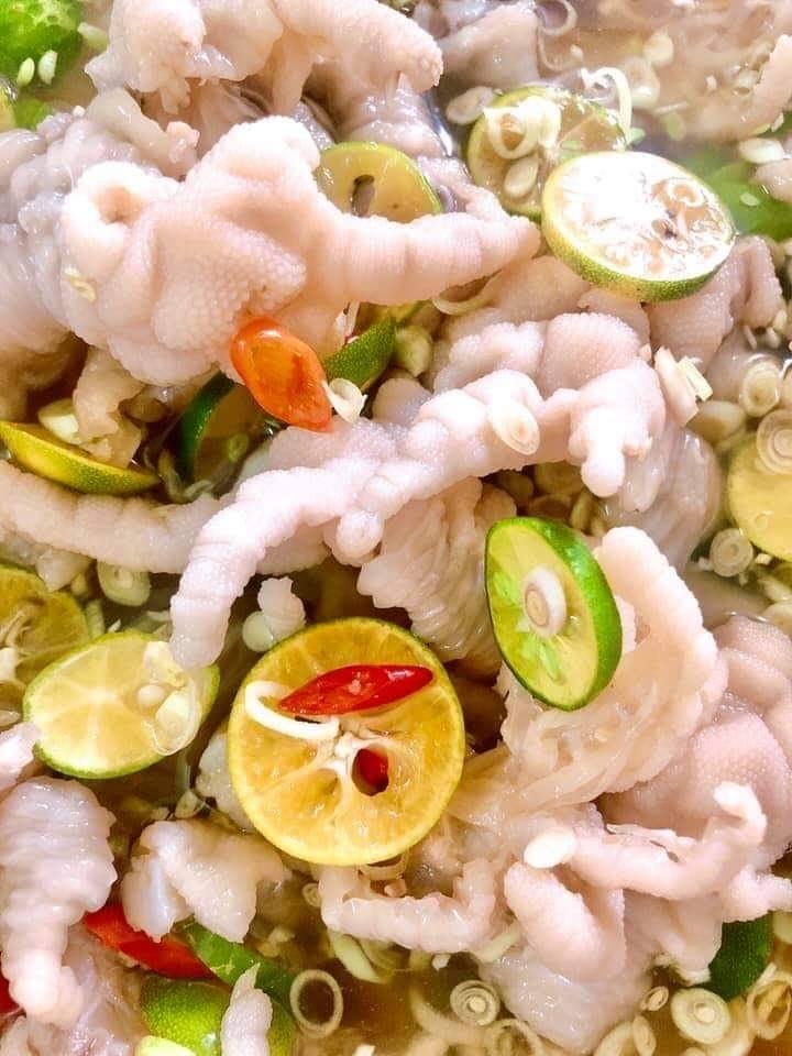 Hình ảnh Chân Gà Xả Tắc - Gà Ủ Muối - Đại Mỗ 