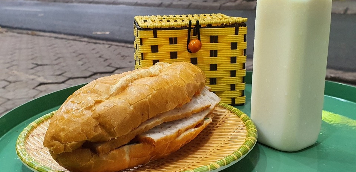 Hình ảnh Bánh Mì Chả Nóng Dũng Hạnh - Nghĩa Tân