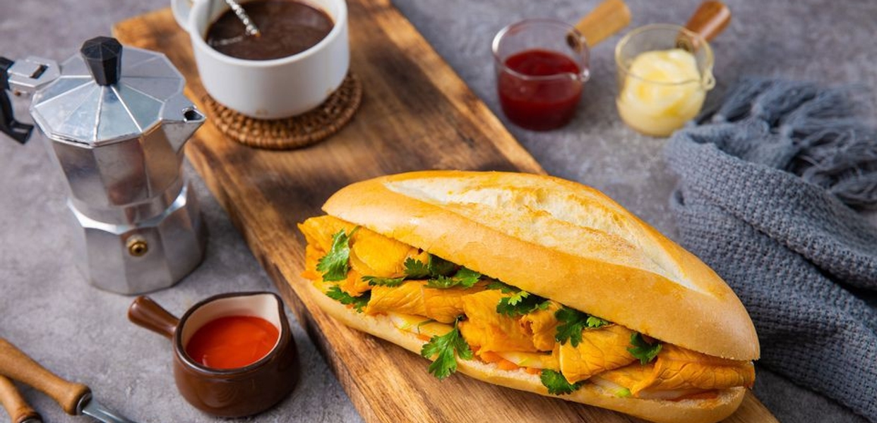 Hình ảnh Nghiền - Bánh Mì Hà Nội - Lương Ngọc Quyến