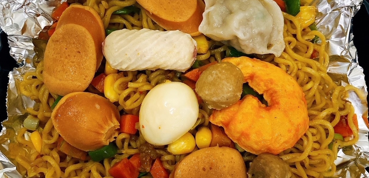 Hình ảnh Bếp Ong Mật - Mì Trộn Indomie