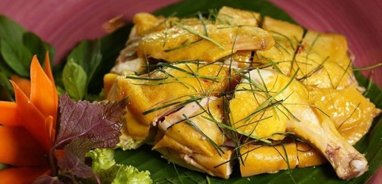 Hình ảnh Gà ủ muối, Gà hun khói - Phương Thảo