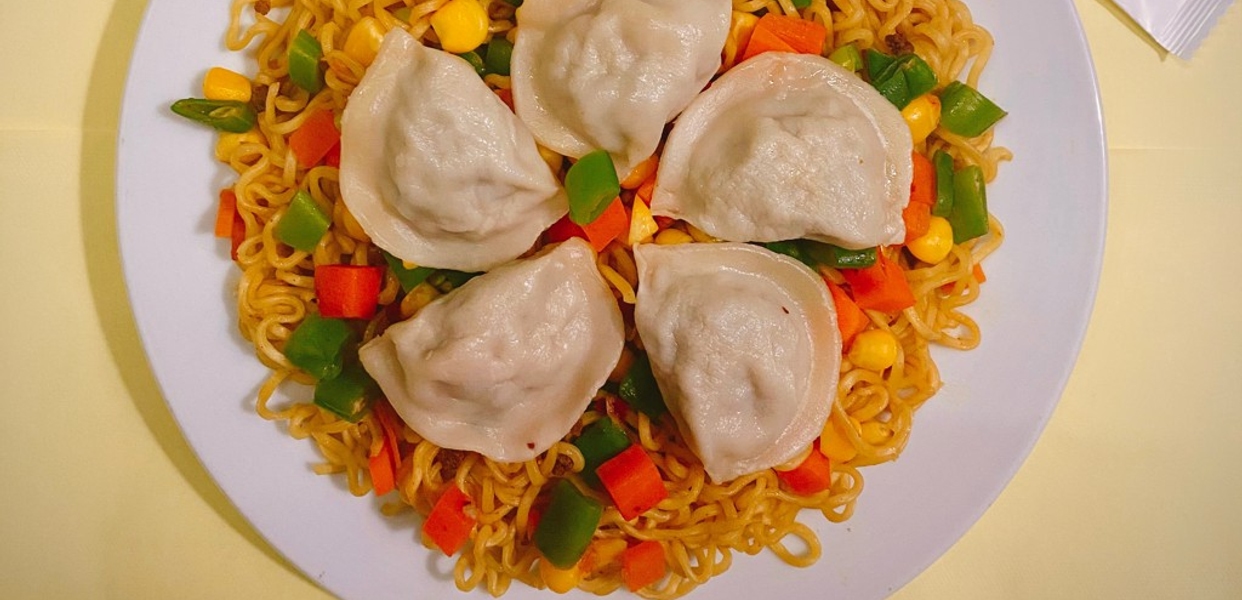 Hình ảnh Mì Trộn Indomie Anh Gấu - Hồ Tùng Mậu 