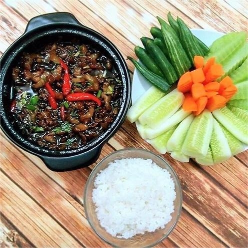 Hình ảnh Cơm Văn Phòng Vị Quê - MUKBANG - Hoàng Quốc Việt