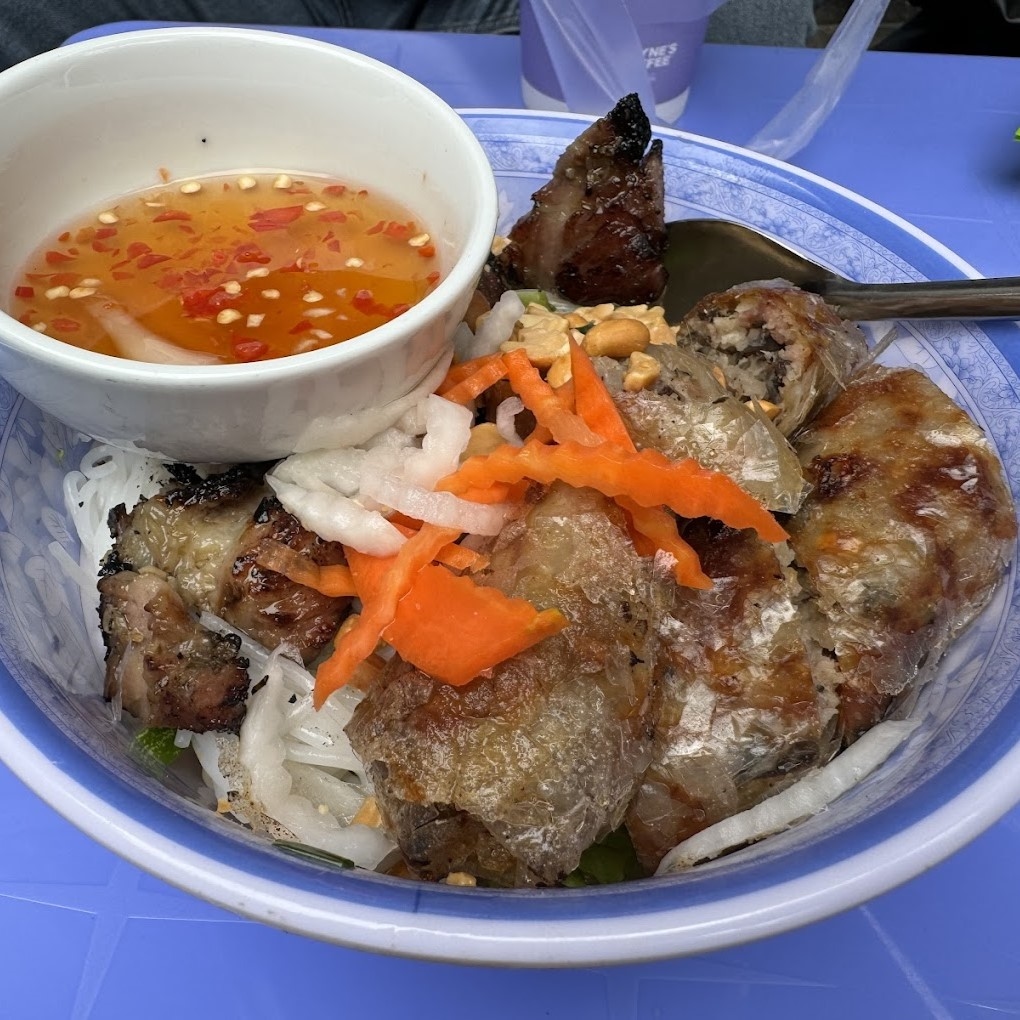 Hình ảnh Bún Thịt Nướng Chả Giò Số 1 - Nguyễn Trung Trực