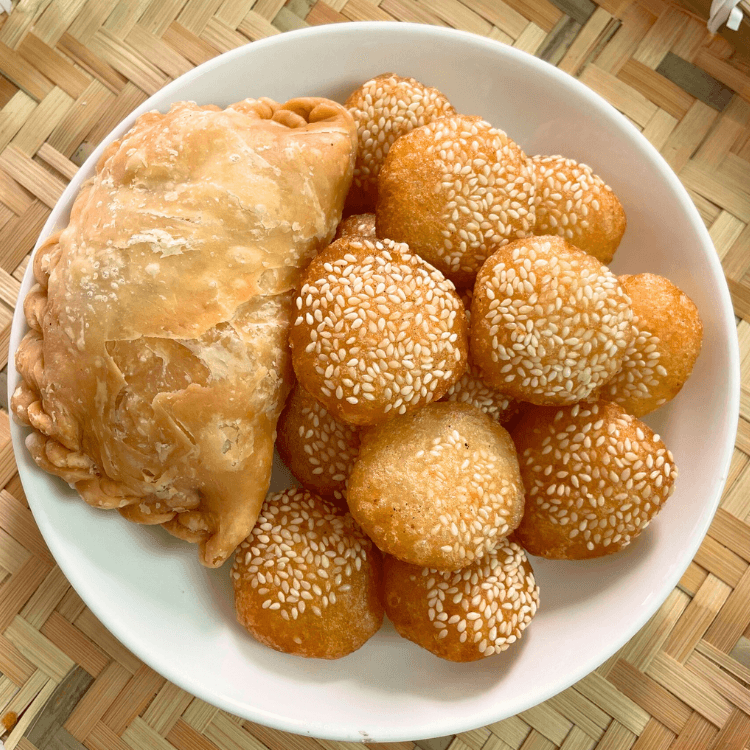 Hình ảnh Bánh Cam - Trần Hữu Trang