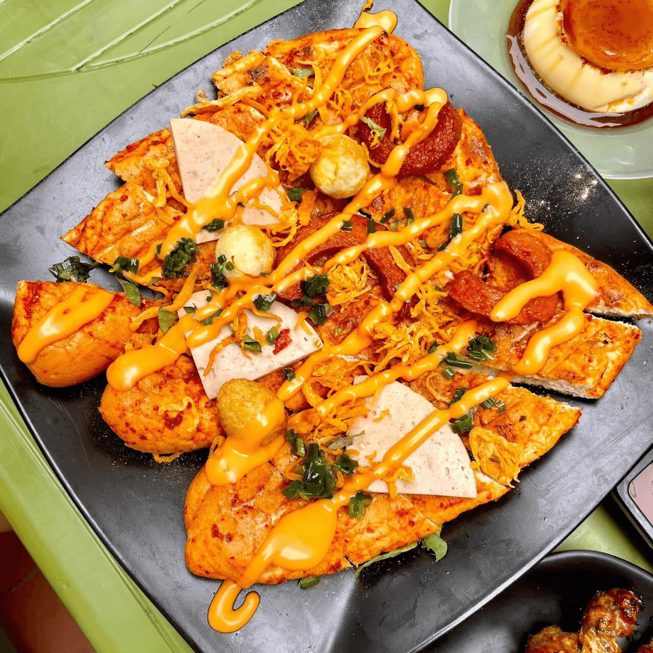 Hình ảnh Bánh Mỳ Nướng Muối Ớt & Bánh Tráng Trộn Con Chim Non - Dương Quảng Hàm