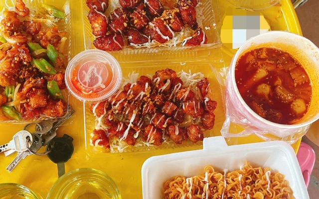 Hình ảnh Gà Mơ - Gà Rán & Bánh Gạo - Phạm Hùng