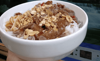 Hình ảnh Cafe, Phở Trộn & Mì Trộn - Âu Cơ