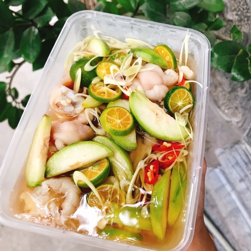 Hình ảnh Má Ba - Gà Ủ Muối & Chân Gà Lắc - Trần Xuân Soạn