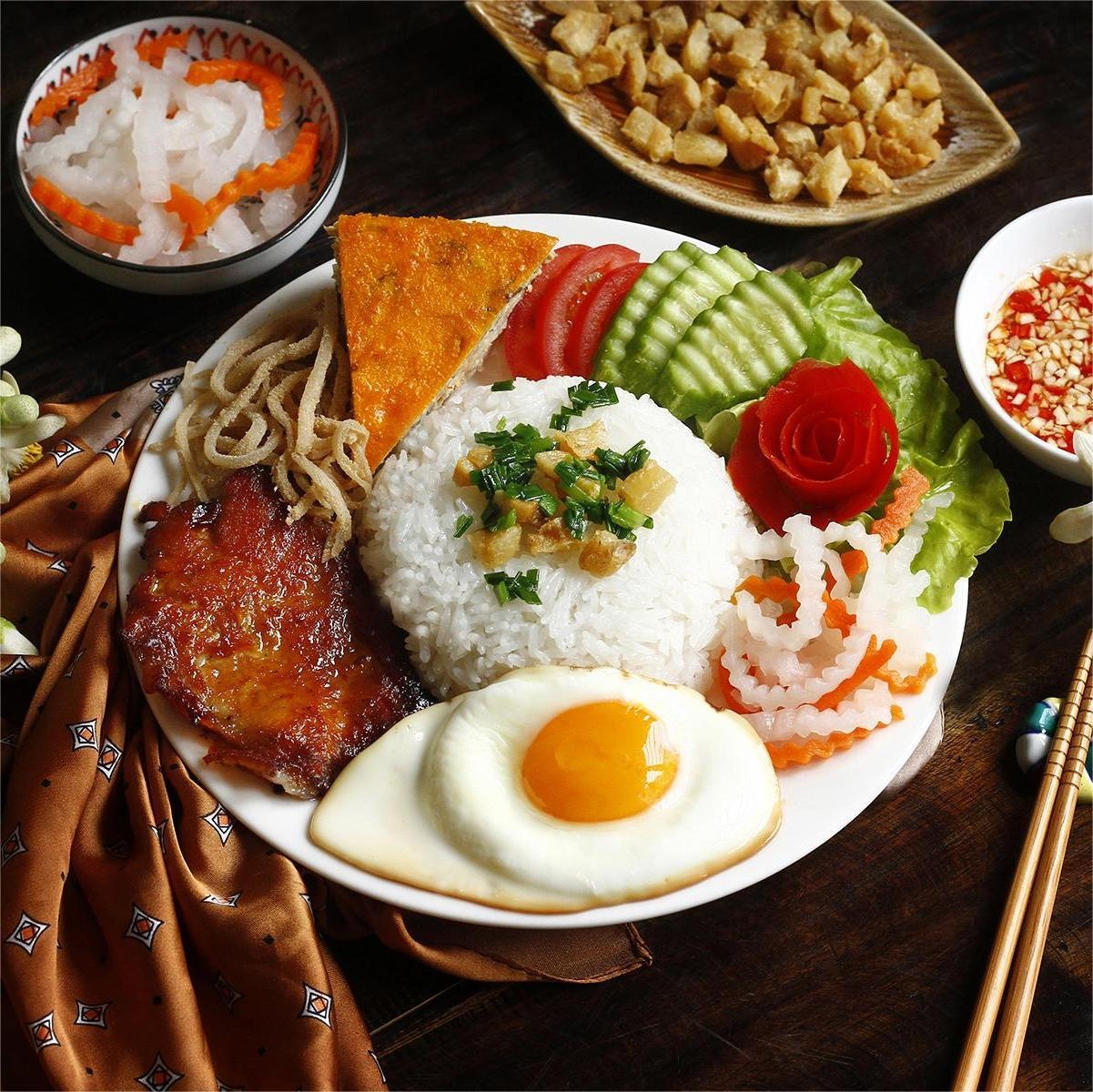 Hình ảnh Tiệm Ăn Cơm Tấm Sài Gòn - Hoa Mai