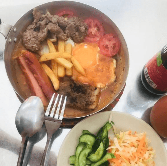 Hình ảnh Chú Nam - Bánh Mì Chảo Sốt Vang - Vĩnh Tuy