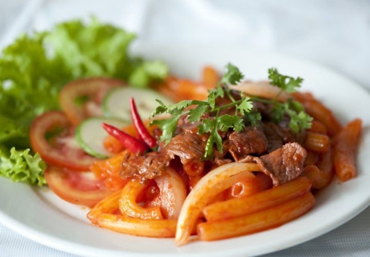 Hình ảnh Bếp Cô Liên - Mì Nui Xào Bò - Cách Mạng Tháng 8