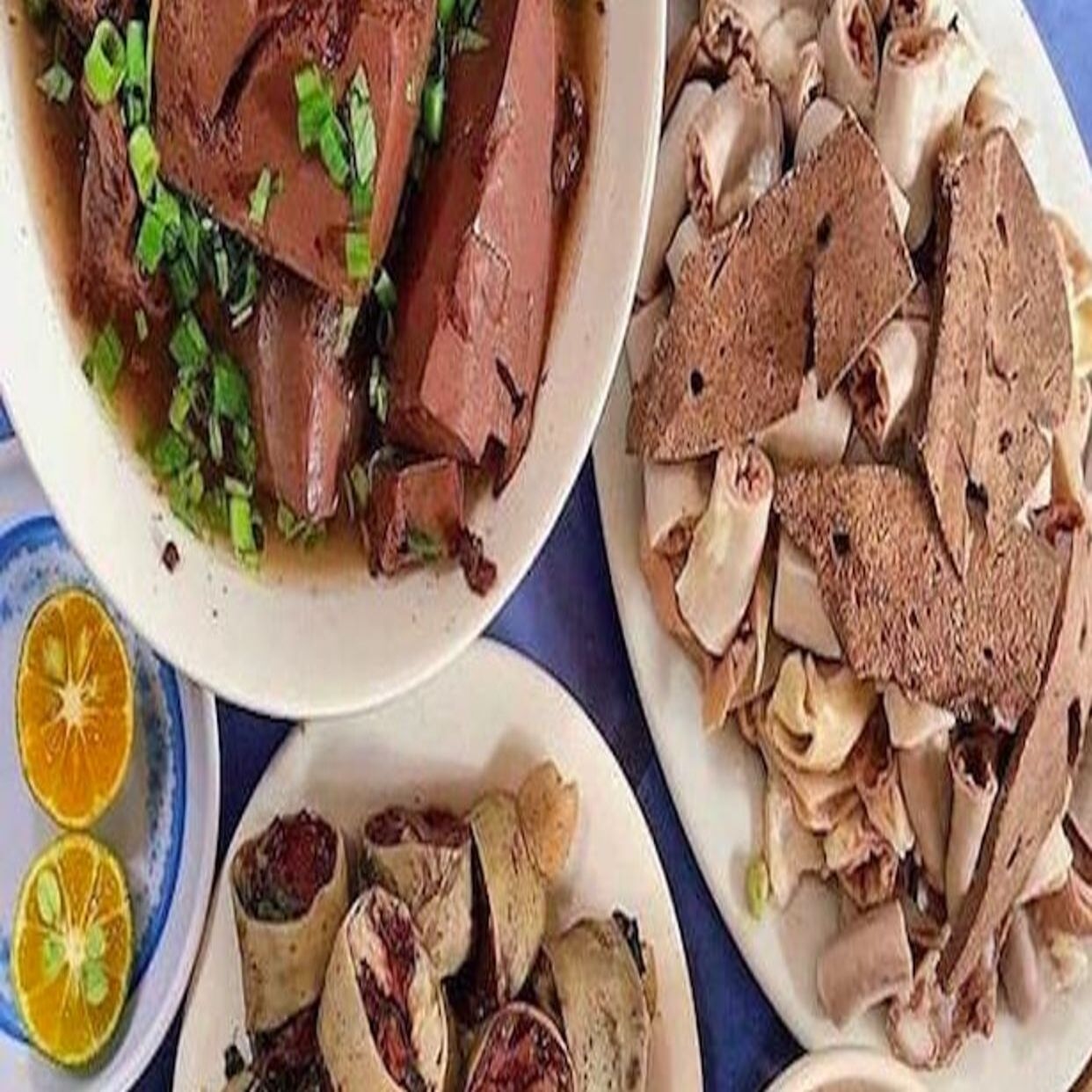 Hình ảnh Cháo Lòng & Tiết Canh - Hoàng Ngân