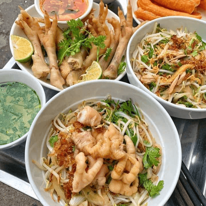 Hình ảnh Phương Béo - Phở Trộn Chân Gà Rút Xương - Ngọc Hà