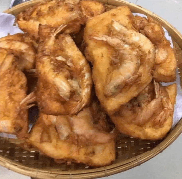Hình ảnh Uyên Hân - Bánh Mì Chiên Tôm - Trần Hưng Đạo