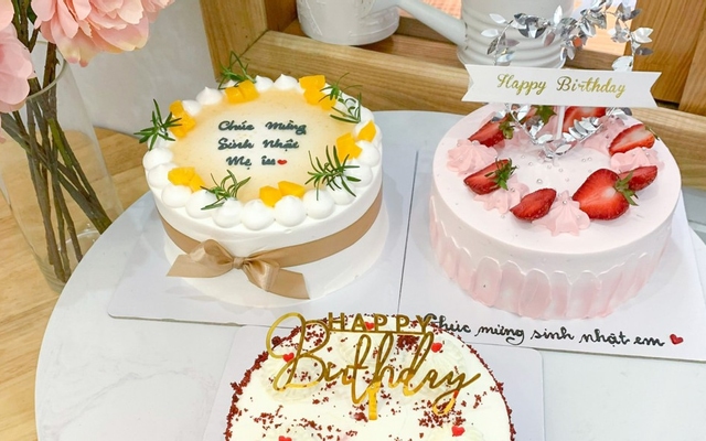 Hình ảnh Tiệm Bánh Youth Cake - Bông Lan Trứng Muối & Red Velvet - Chính Kinh
