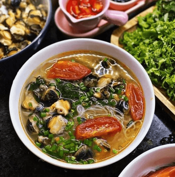 Hình ảnh Thuỷ Bún Ốc - Cửa Nam