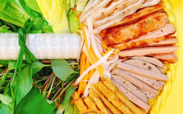 Hình ảnh Nem Nướng Hùng Liên - Lê Văn Lương