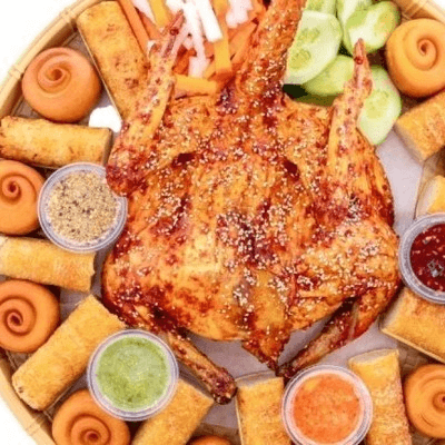 Hình ảnh Gà Quay, Bánh Bao & Cơm Lam Ngọc Hân - Phạm Hùng