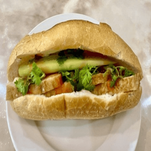 Hình ảnh Bánh Mì Chả Nóng Dũng Hạnh -  Nguyễn Tuân