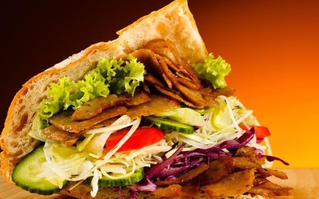 Hình ảnh Bánh Mì Việt - Tôn Thất Tùng