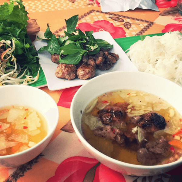 Hình ảnh Xuân Bắc - Bánh Cuốn Nóng & Gà Tần - Đình Thôn