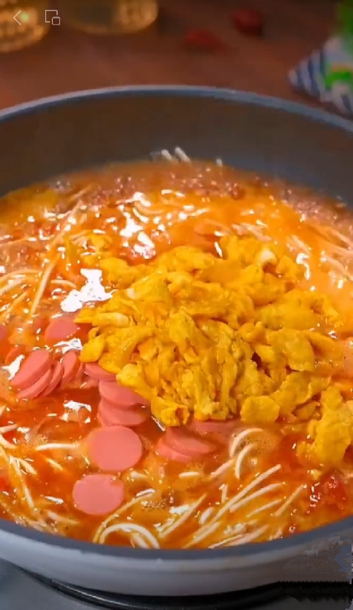 Hình ảnh Tasty Food - Mì Cà Chua & Bánh Hongkong - Lê Tấn Bê