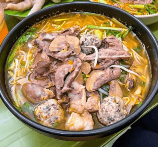 Hình ảnh Mì Tim Cật Chua Cay Phương Anh - Võ Chí Công