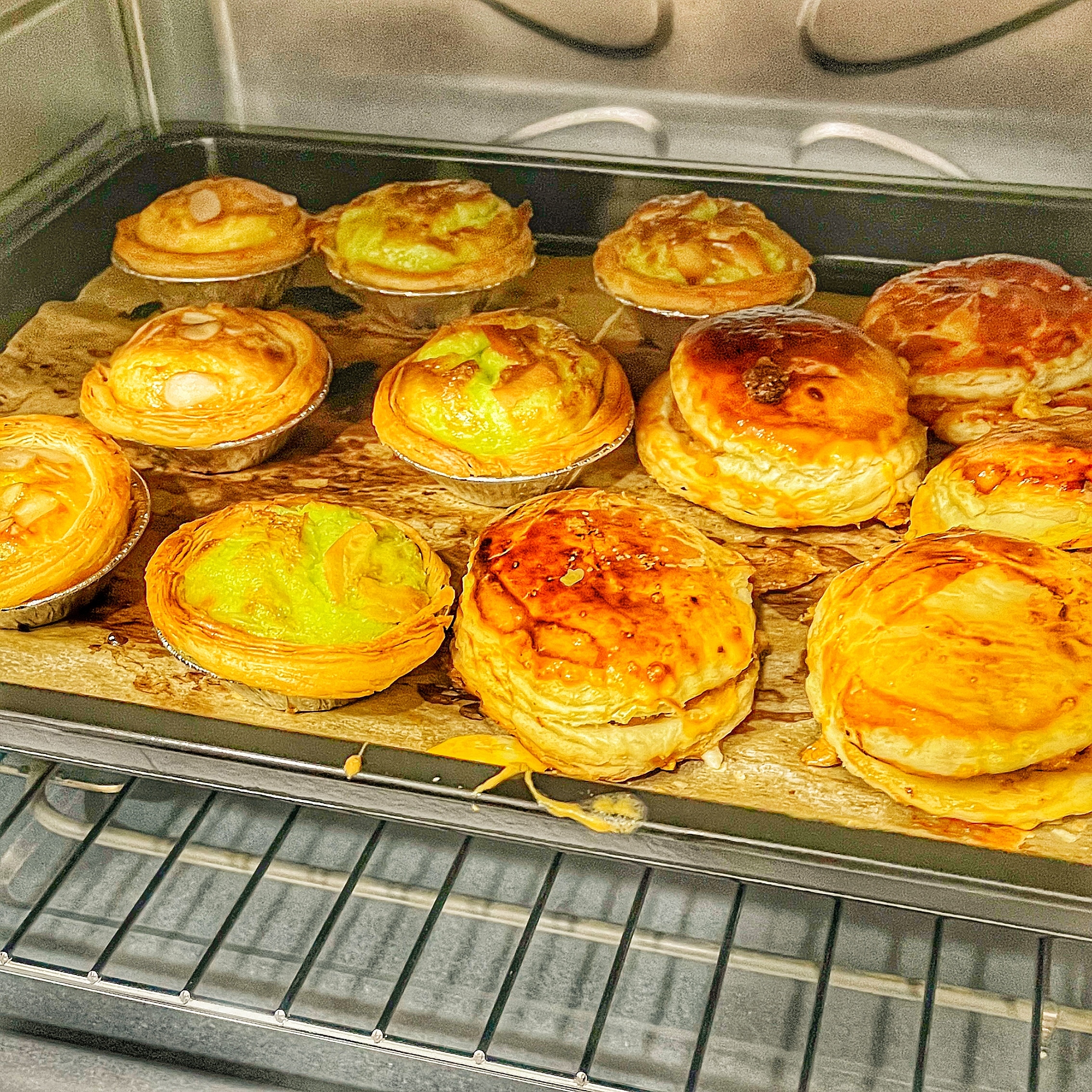 Hình ảnh Tiệm Bánh & Tráng Miệng Bánh Nhà - Phan Xích Long