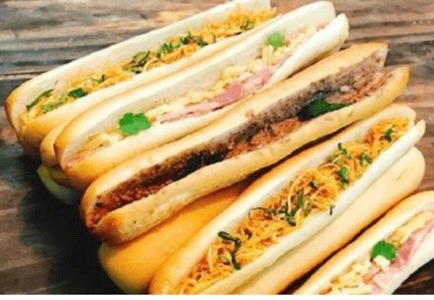 Hình ảnh Bánh Mì Que Cherry - Lương Ngọc Quyến
