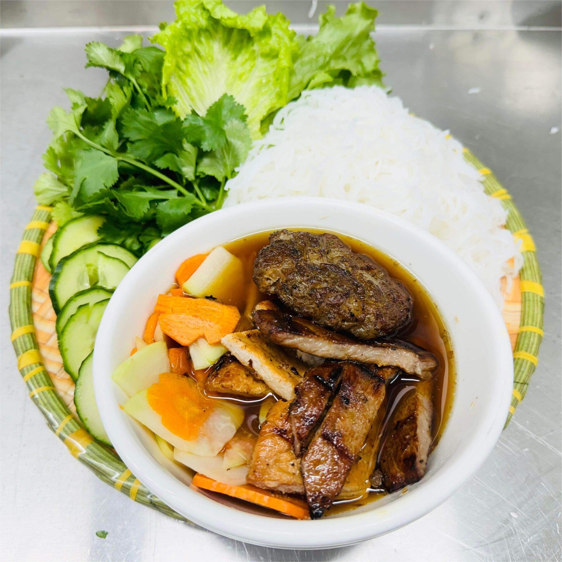 Hình ảnh Văn Lang Quán - Bún Đậu & Bún Chả Ngon - Tôn Thất Tùng