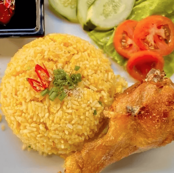 Hình ảnh A KÌA Cơm Gà Xối Mỡ & Ăn Vặt - Nguyễn Oanh